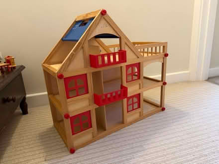 Photo of free Wood post-modern dolls house (Chesham HP5) #2