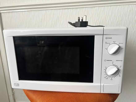 Photo of free Cutlery tray,microwave oven,toaster (ME7, Gillingham) #3