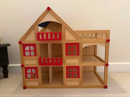 Photo of free Wood post-modern dolls house (Chesham HP5) #3