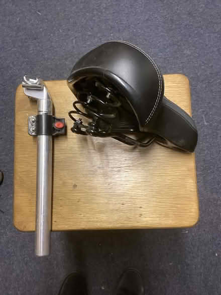Photo of free Cycle seat (Axminster) #3