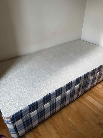 Photo of free Single bed platform (KT3) #2