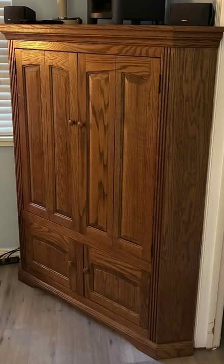 Photo of free Entertainment center (NorthwestGainesville) #1