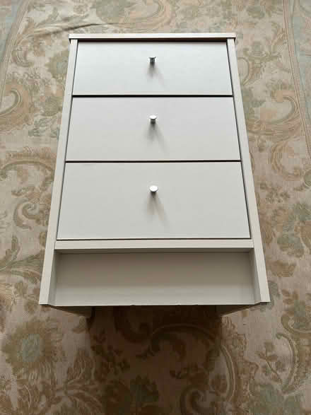 Photo of free White bedside cabinet (West Wickham BR4) #1