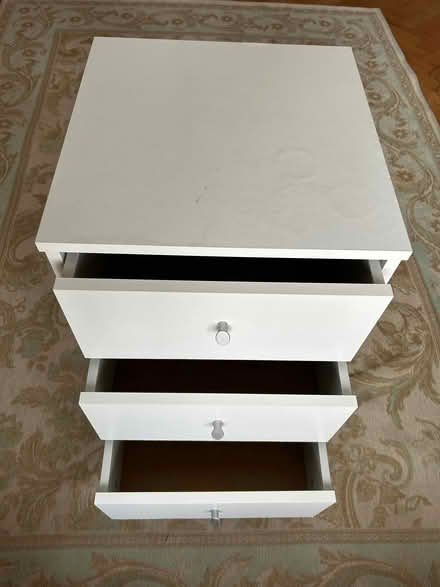Photo of free White bedside cabinet (West Wickham BR4) #2