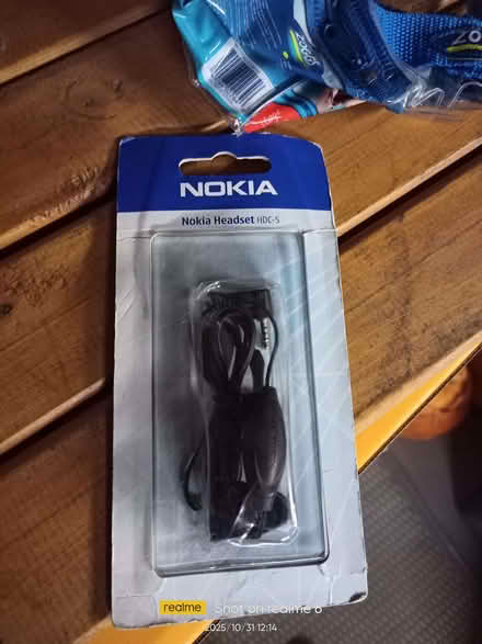 Photo of free Nokia headset HDC 5 (Purley on Thames RG31) #1