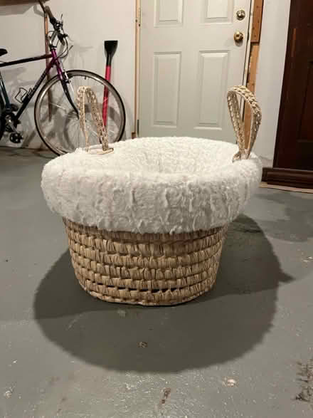 Photo of free Fleece-lined Moses Basket (Natick) #2