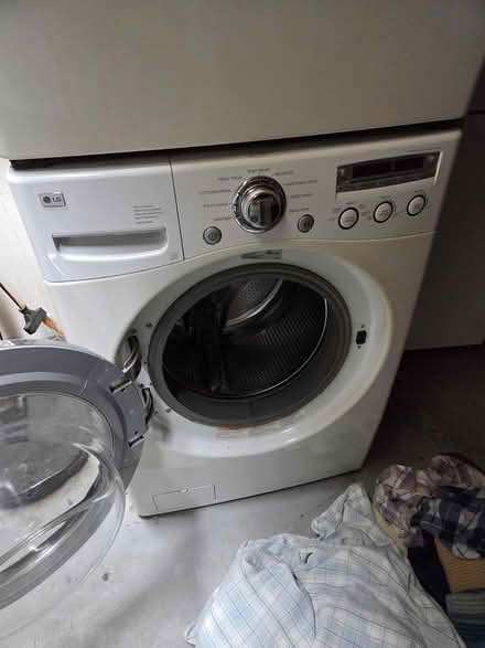 Photo of free stackable LG washer/dryer - read (Elburn) #2