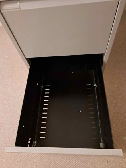 Photo of free Bisley grey three drawer filing cabinet (Bransgore BH23) #4
