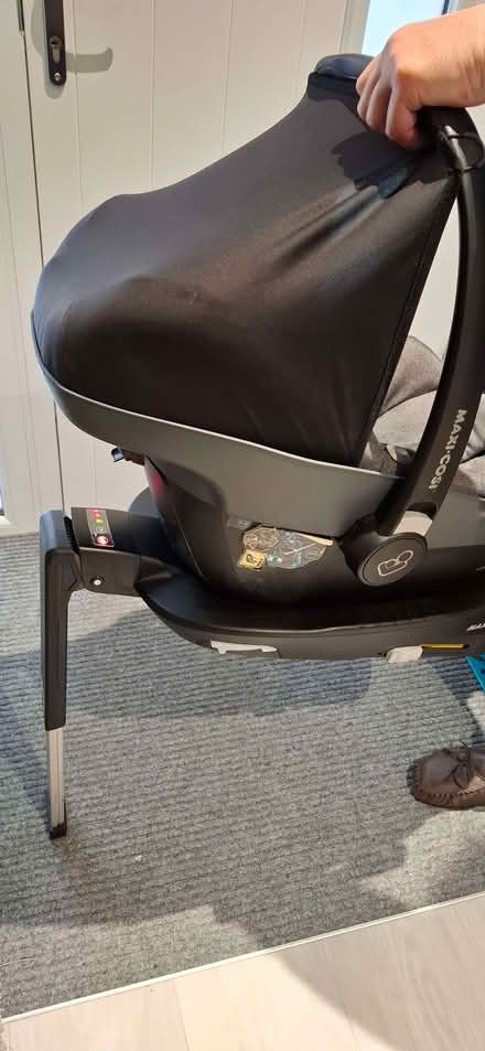 Photo of free Maxi-Cosi baby car seat. (Chard TA20) #3