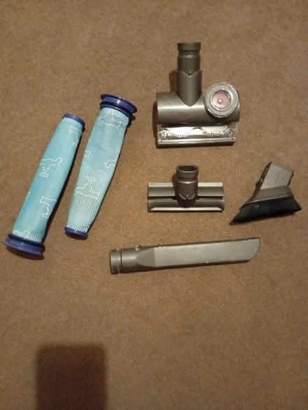 Photo of free Dyson for spares or repair (Didcot OX11) #2