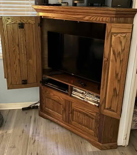 Photo of free Entertainment center (NorthwestGainesville) #2