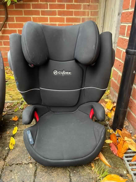 Photo of free Child car booster seat (sl0) #1