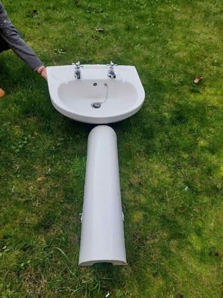Photo of free Bathroom pedestal sink (Kimblesworth) #1