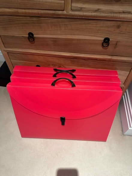 Photo of free Large Art Folders (ideal for kids) (Esher KT10) #1
