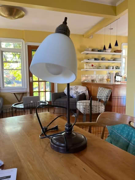 Photo of free Table Lamp (75 Jerome St W.Medford) #1