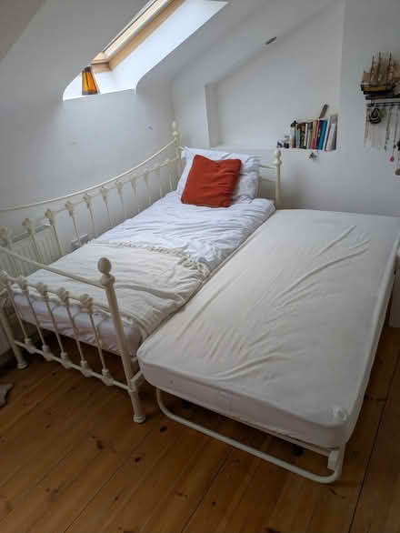 Photo of free Single Day bed with Trundle (Codnor DE5) #2