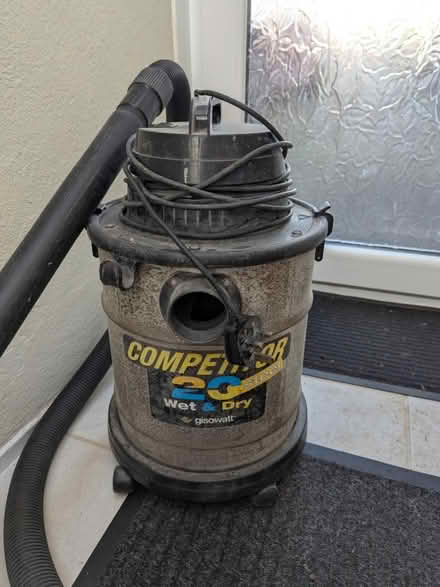 Photo of free Wet & Dry vacuum (Paignton) #1