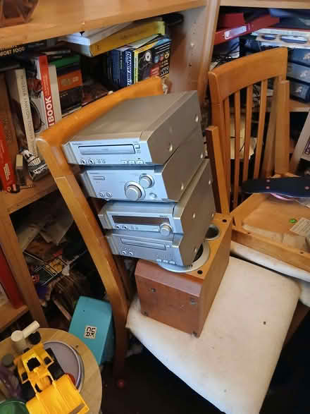 Photo of free Hifi system (Snaresbrook E11) #1
