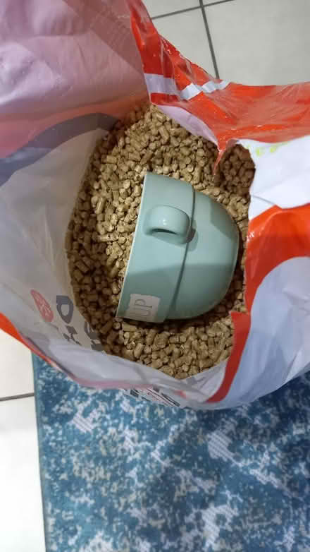 Photo of free 30L Bag of Cat Litter (Breadsall Hilltop) #2