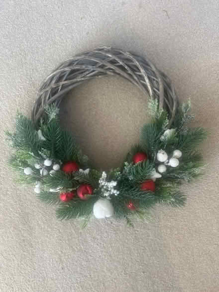 Photo of free Christmas wreath (Hanworth Park, TW13) #1