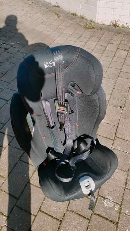 Photo of free Isofix car seat (Cliffsend) #1