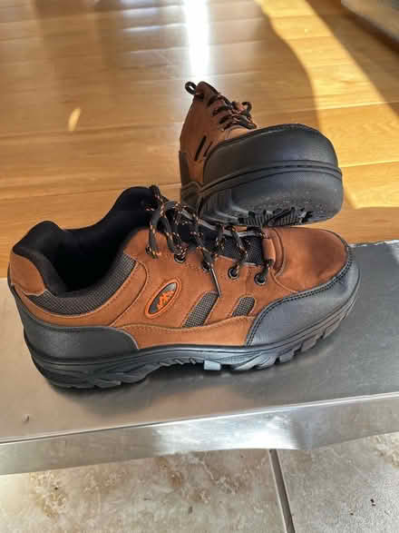 Photo of free Mens hiking boots - UK 7 (Eu 42) - NEW (West Wickham BR4) #2