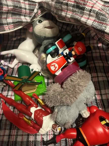 Photo of free Big bag of toys (CR0) #3