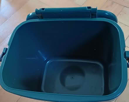 Photo of free Food waste bin for kitchen (Willaston CH64) #2