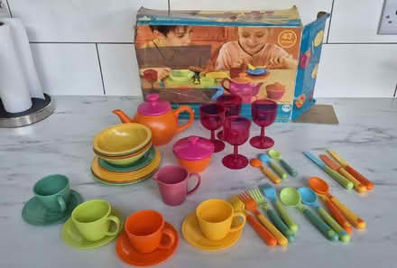 Photo of free ELC Childrens Dinner Set (St Helier SM4) #1