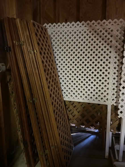 Photo of free Lattice panels wood or white (705 canal drive Chesapeake) #1