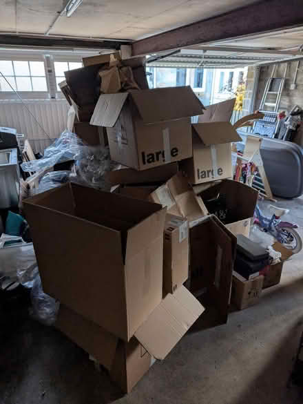 Photo of free Packing boxes + packing paper (G61) #2