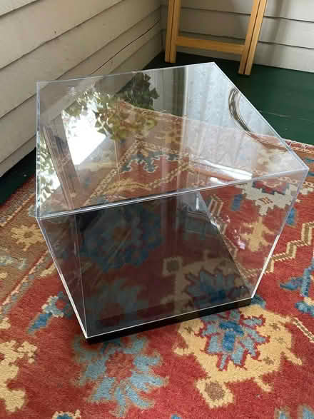 Photo of free Display Cube (Wallingford) #1