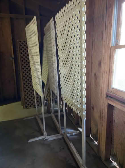 Photo of free Lattice panels wood or white (705 canal drive Chesapeake) #2