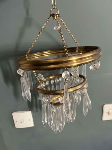 Photo of free broken chandelier (Stepney E1) #1