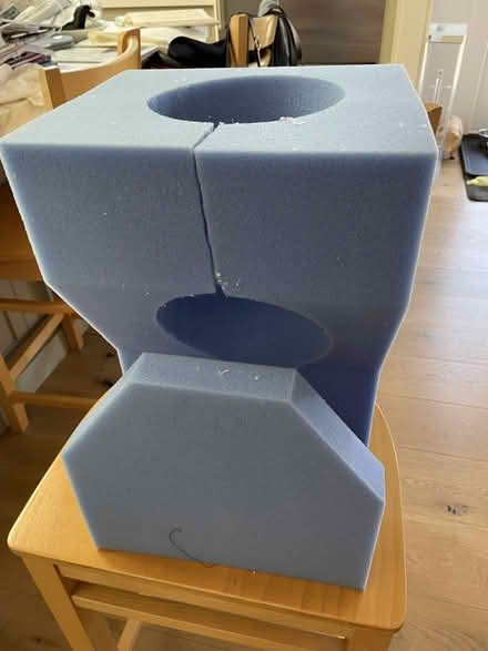 Photo of free Foam "Carter pillow"- new condition (Los Altos) #1