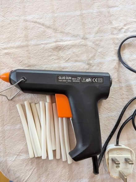 Photo of free Glue Gun (Paignton) #1