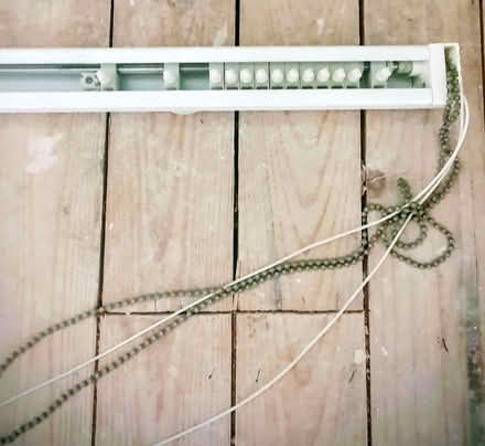 Photo of free 6 foot vertical blind track (HP2 5JJ) #3