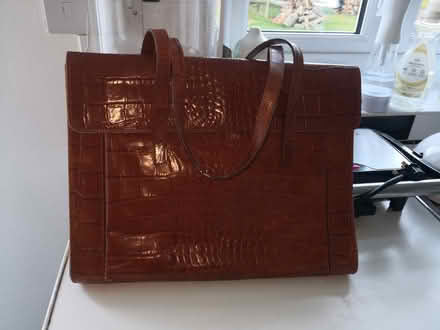 Photo of free Italian leather shoulder bag (CT10) #1