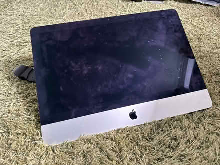 Photo of free Old iMac (SE11) #3