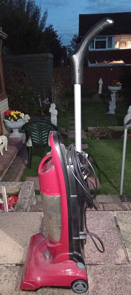 Photo of free Bagless upright vacuum cleaner (Maldon CM9) #2