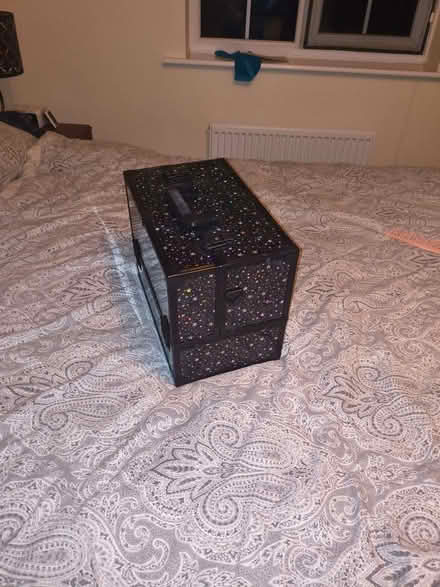 Photo of free Sparkly star makeup box (Barnard's Green WR14) #2