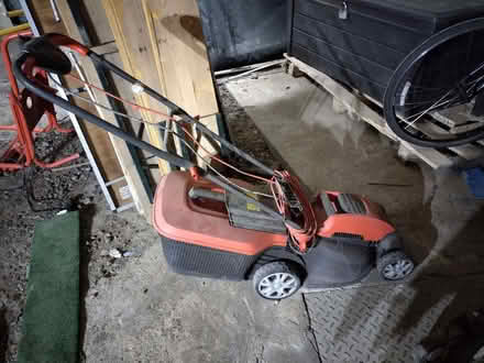 Photo of free lawnmower (Putney SW15) #1