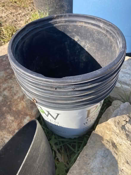 Photo of free LOTS of plant pots (Downers Grove, south side) #3