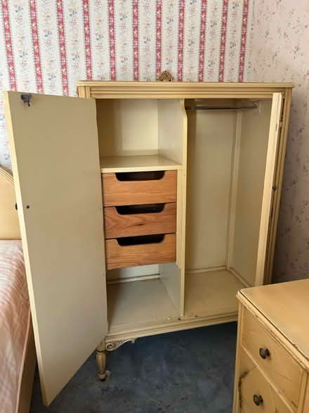 Photo of free Bedroom Set - Full Sized Bed (Drexel Hill) #4