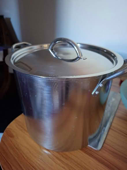 Photo of free Large 7L aluminium saucepan (Henley-on-Thames RG9) #1