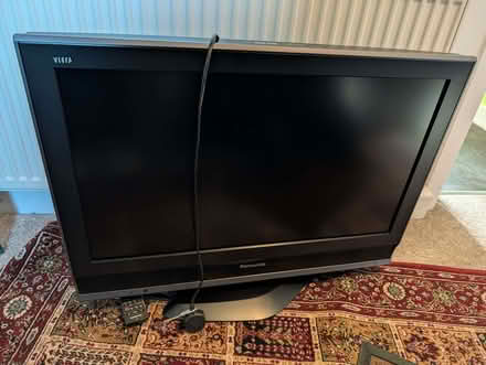 Photo of free 32" tv (Wadsley S6) #1
