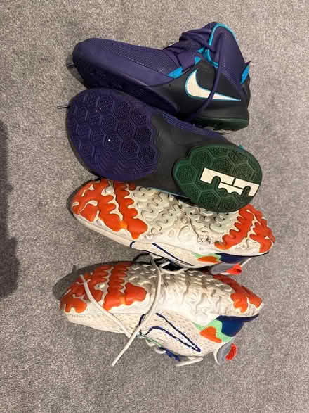 Photo of free 2x Women's Nike Shoes (Watford, WD24) #2