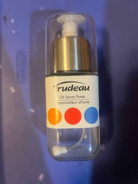 Photo of free oil spray pump (east hollywood) #1