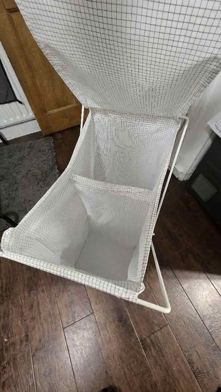 Photo of free Laundry basket, light, folds up (Seven Kings IG3) #2