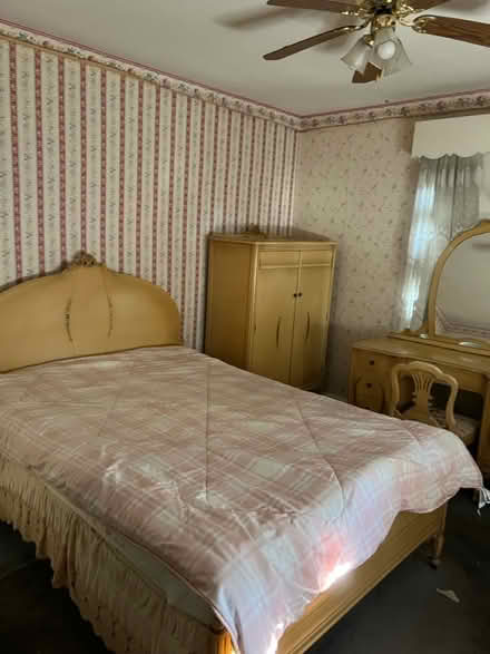 Photo of free Bedroom Set - Full Sized Bed (Drexel Hill) #3